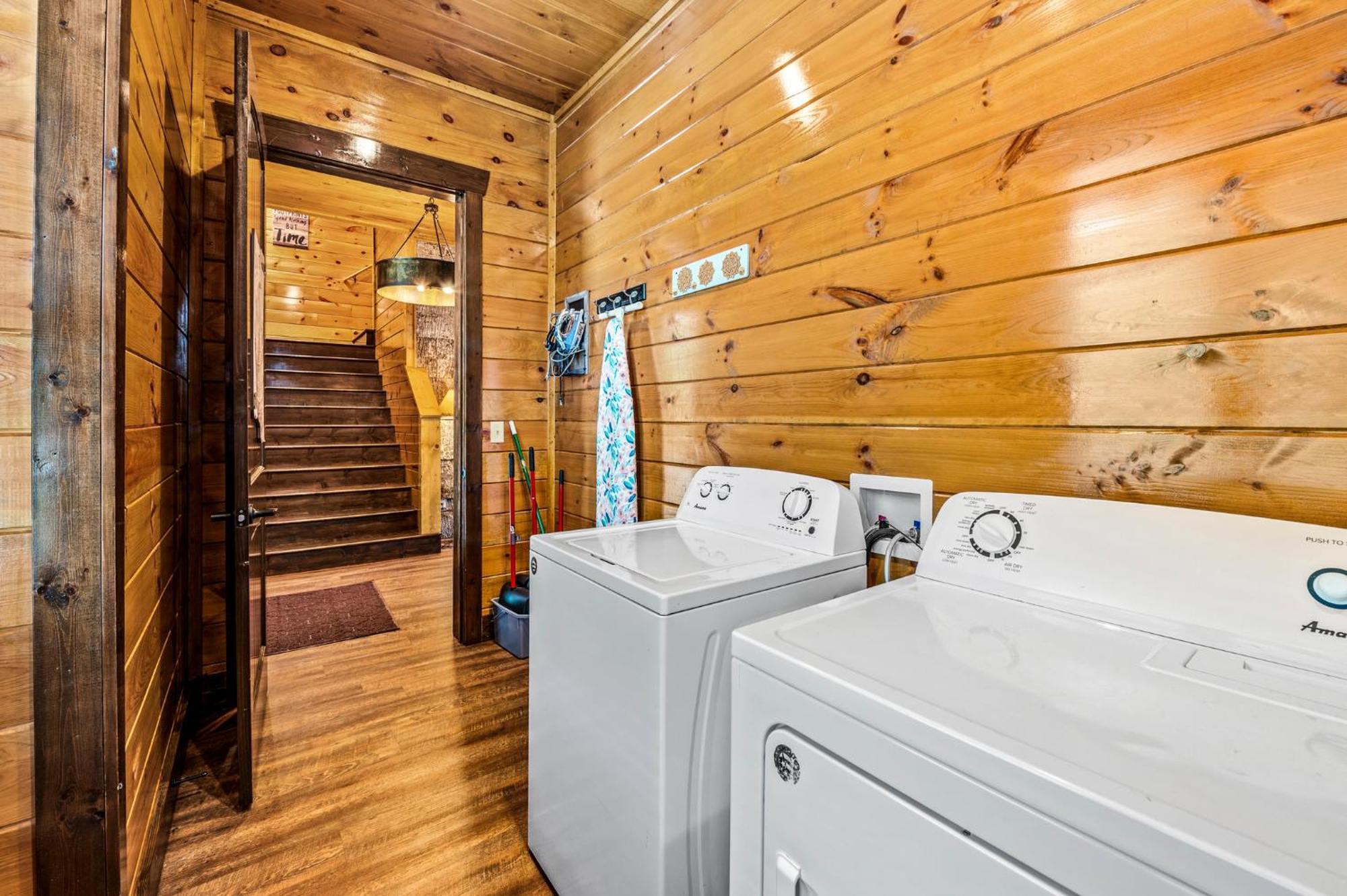 The Mighty Crabapple Manor By Stony Brook Cabins Gatlinburg Exterior photo