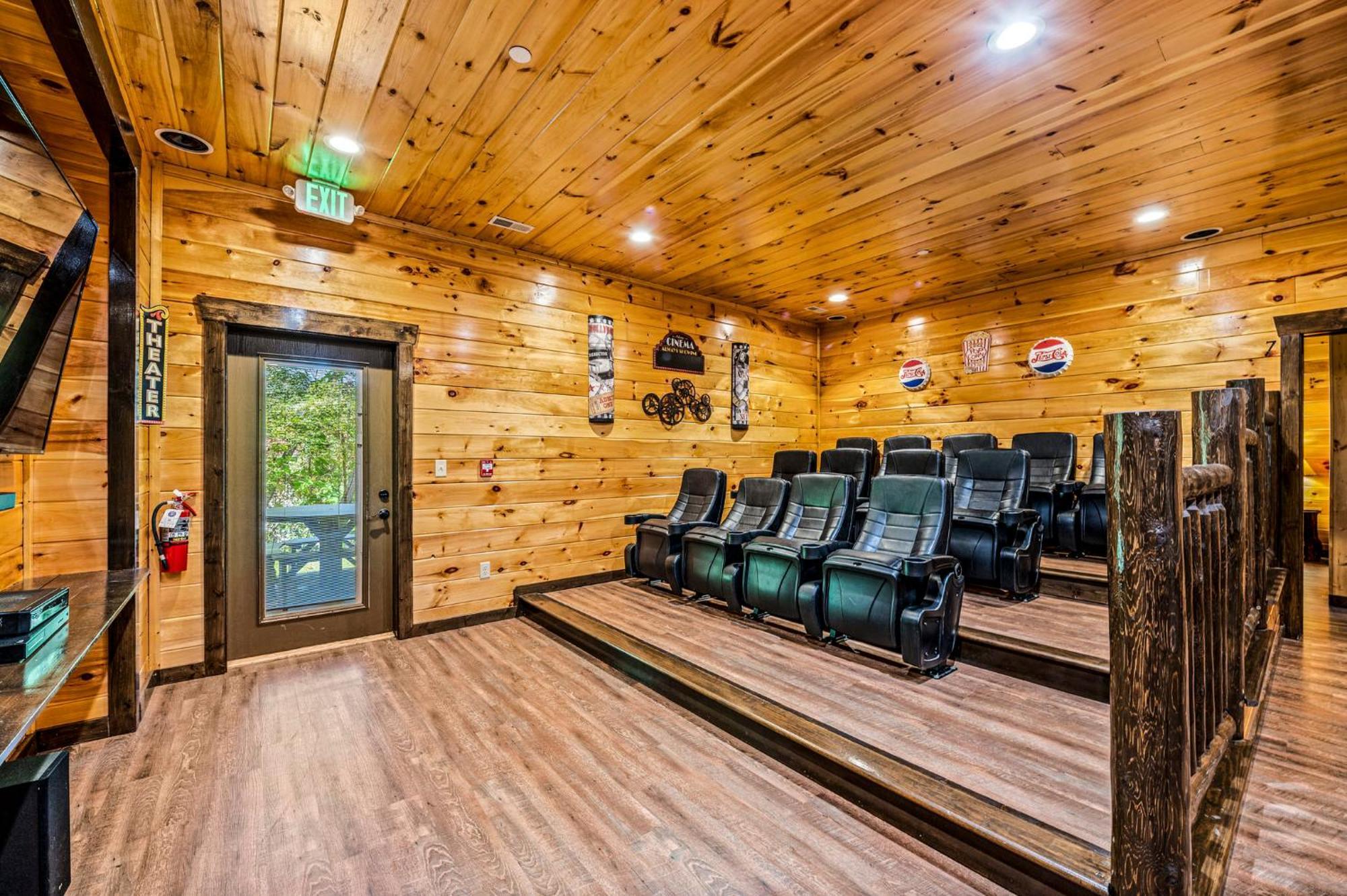 The Mighty Crabapple Manor By Stony Brook Cabins Gatlinburg Exterior photo